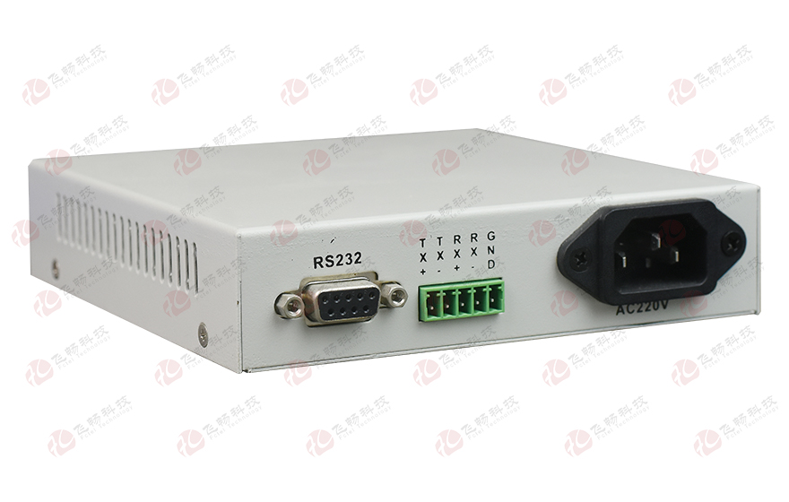 深夜成人视频科技-桌麵型RS232光貓